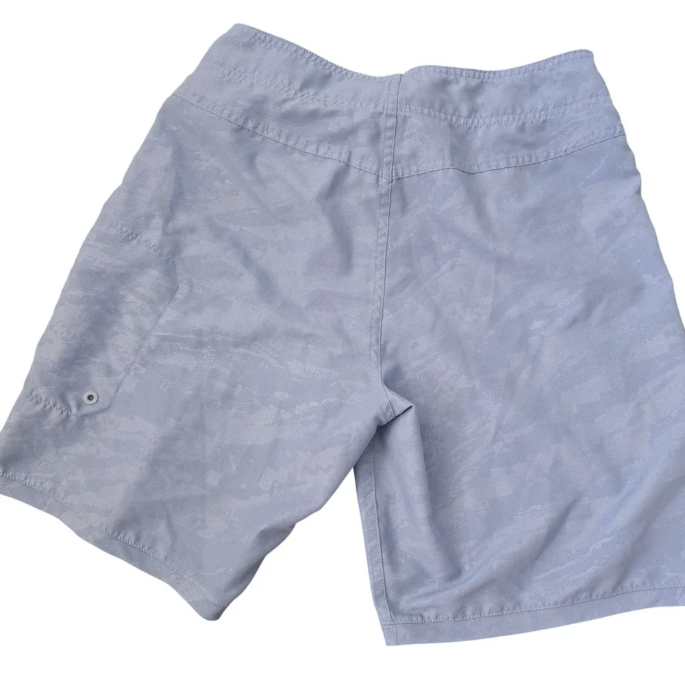 Under Armour Mens 32 Blue Digital Camo Board Shorts HeatGear Loose Swim Trunks